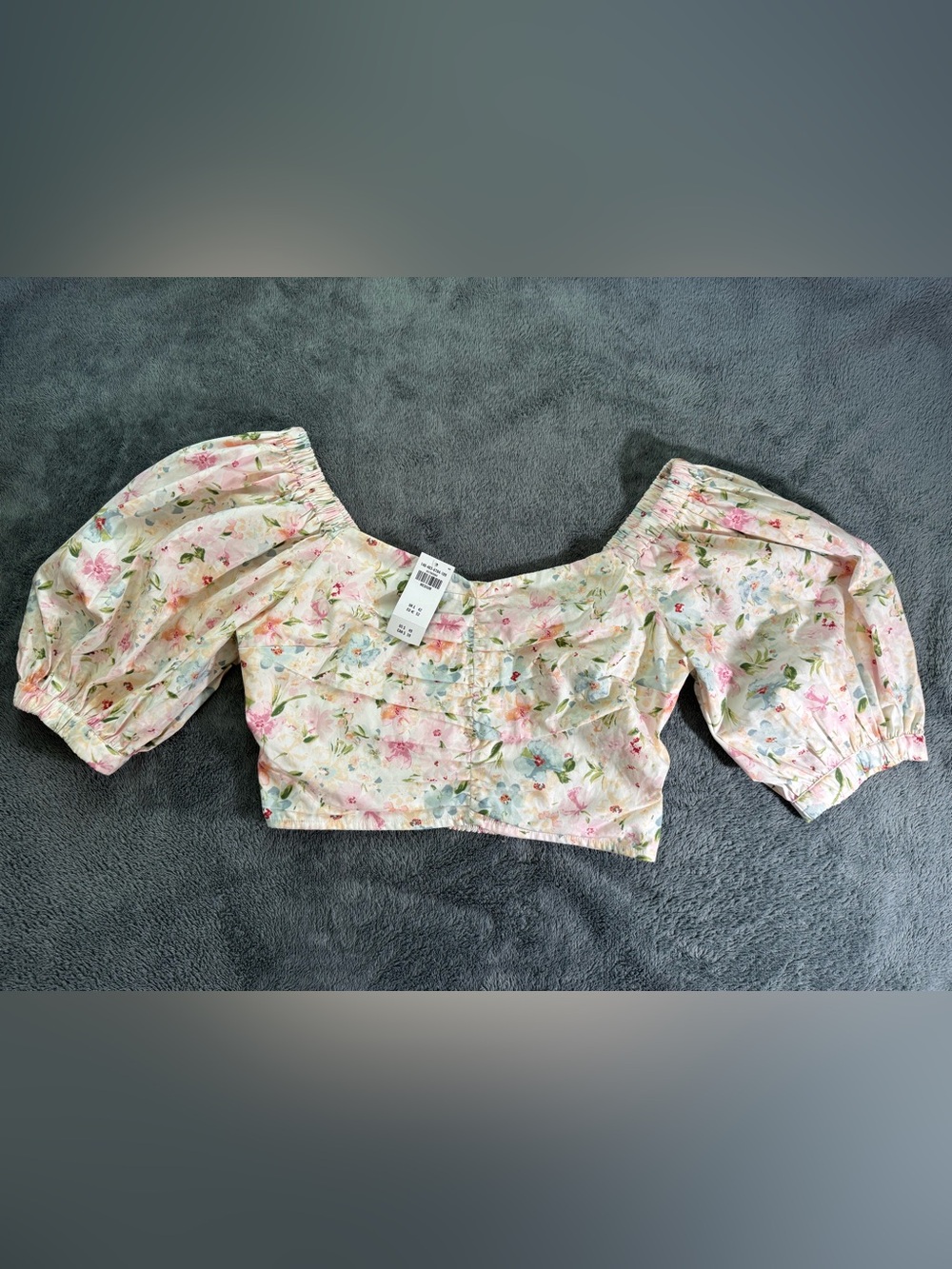 Abercrombie and Fitch NWT Floral Puff-Sleeve Cropped Top  Size M